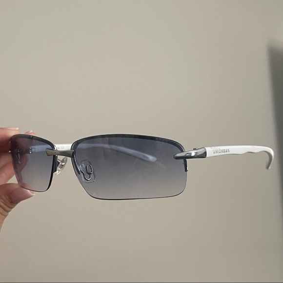 SOLD - Picture 3 of 4